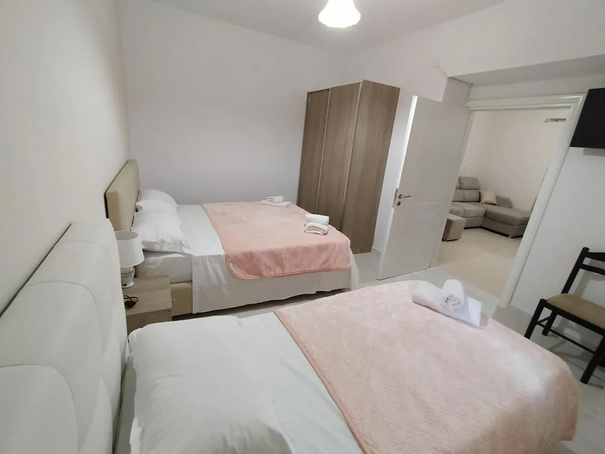 Eljos House Apartment Permet Albania